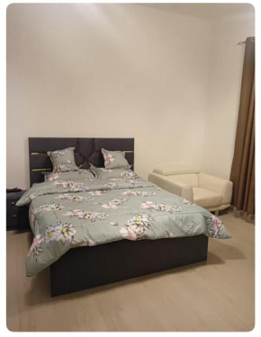 Cozy Beautiful Single Room with Balcony